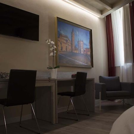 Palazzo Domanto Apartments بارما المظهر الخارجي الصورة